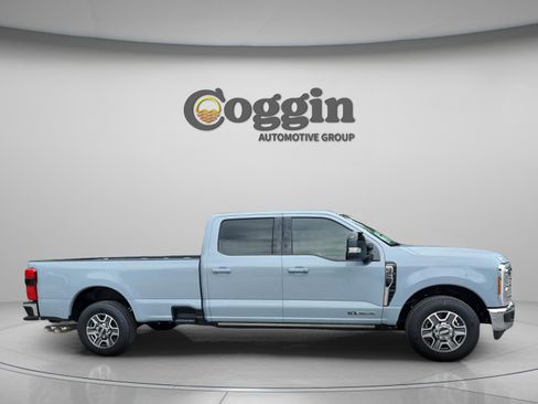 New 2026 Ford F250 Lariat image 6