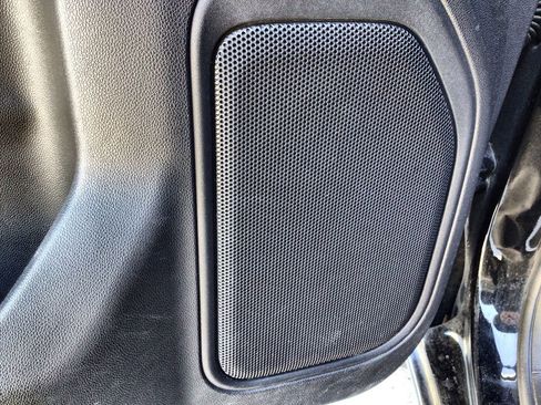 Used 2020 GMC Sierra 1500 Elevation w/ Elevation Value Package image 25