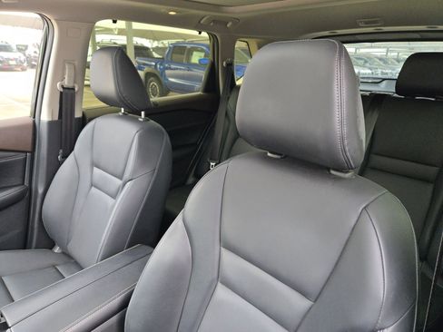 Used 2023 Nissan Rogue SV w/ SV Premium B Package FWD image 9