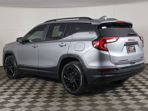 Used 2024 GMC Terrain SLE w/ Elevation Edition image 9