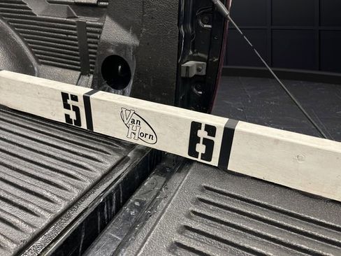 Used 2022 RAM 1500 Classic SLT image 13