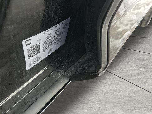 Certified 2025 Buick Enclave Avenir w/ Super Cruise Package image 32