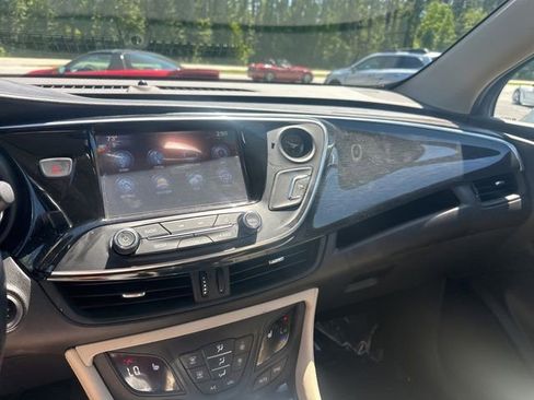 Used 2018 Buick Envision Essence FWD image 13