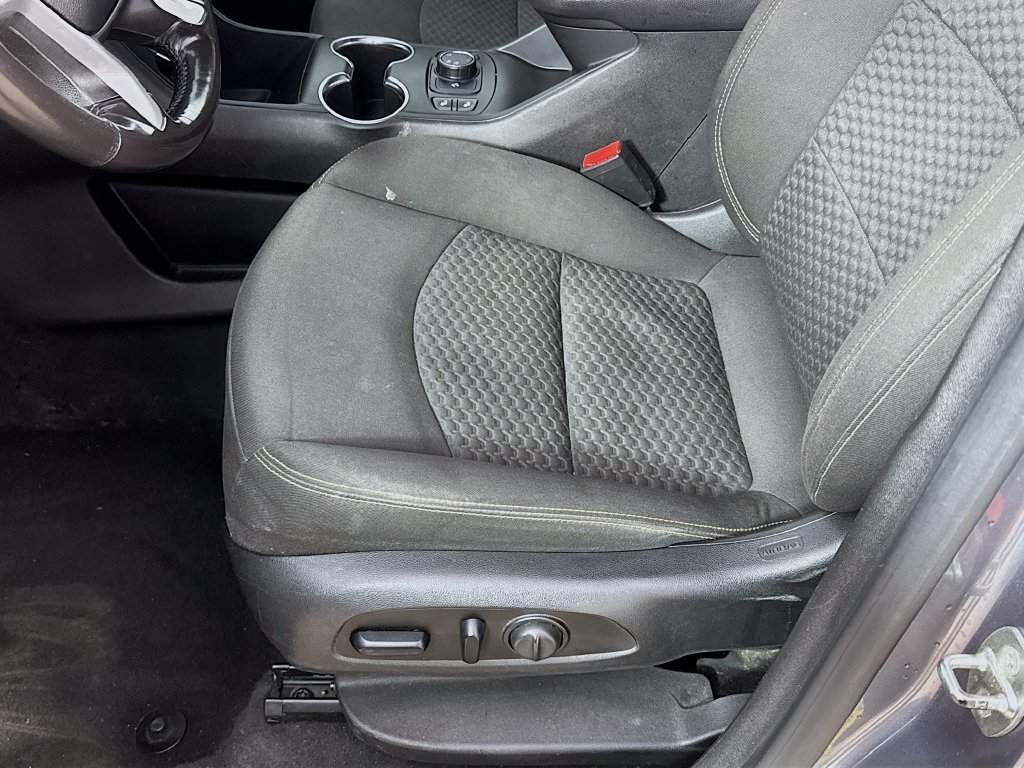 Used 2018 GMC Terrain SLE w/ Driver Convenience Package AWD/4WD image 22