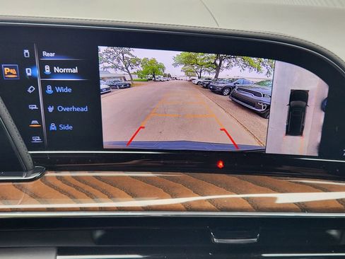 Used 2024 Cadillac Escalade ESV Sport Platinum w/ LPO, ONYX Package image 17