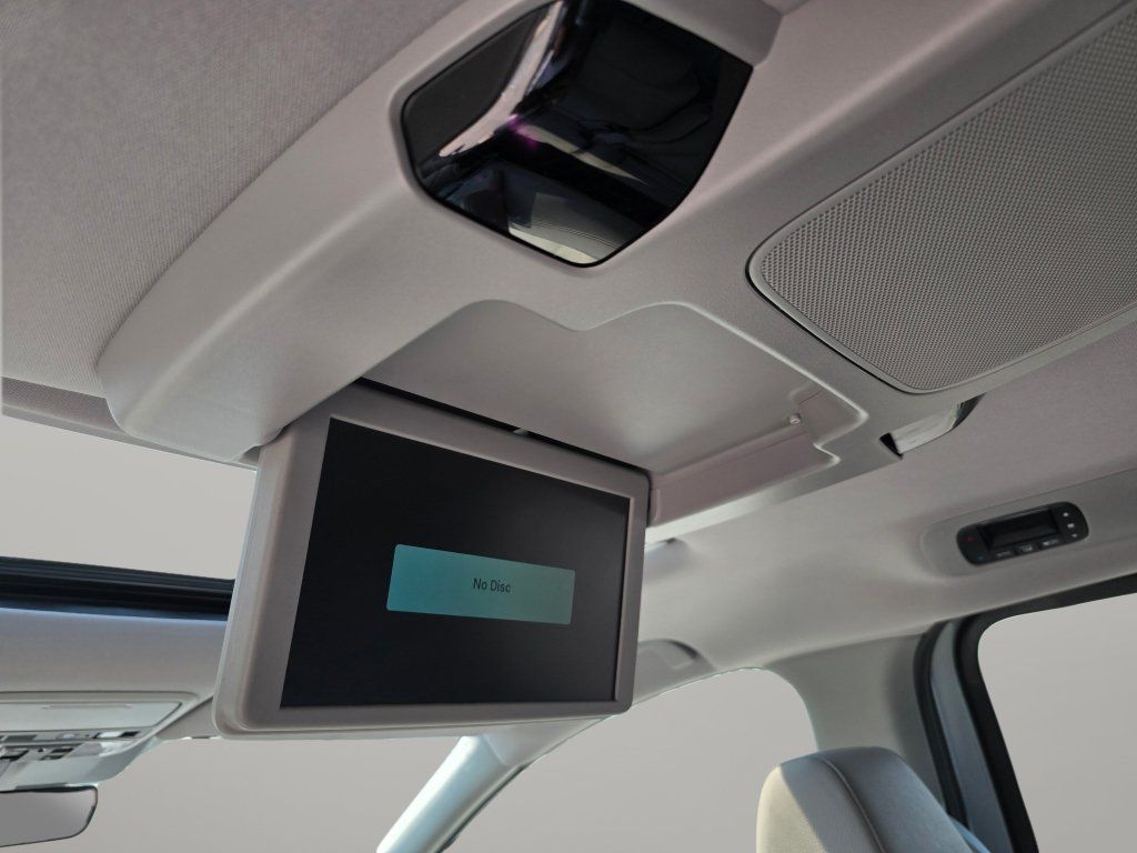 Used 2018 Honda Odyssey Elite image 6