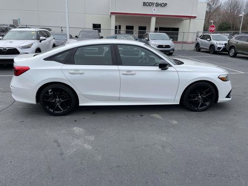 Used 2022 Honda Civic Sport image 11