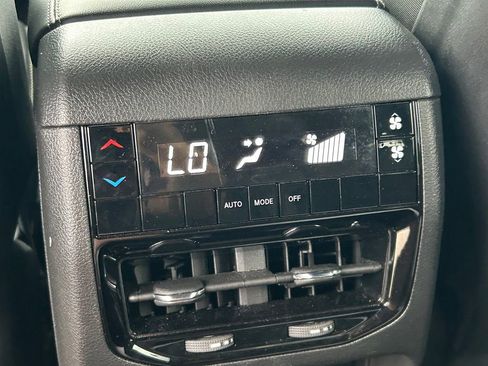 Used 2024 Jeep Grand Cherokee L Altitude AWD/4WD image 26