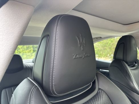 Used 2021 Maserati Ghibli Trofeo image 28