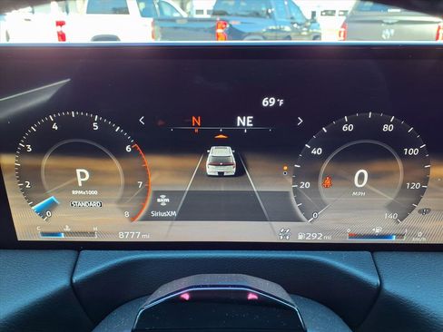 Used 2025 Nissan Armada Platinum Reserve image 29