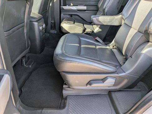 Used 2023 Ford Explorer Limited image 19