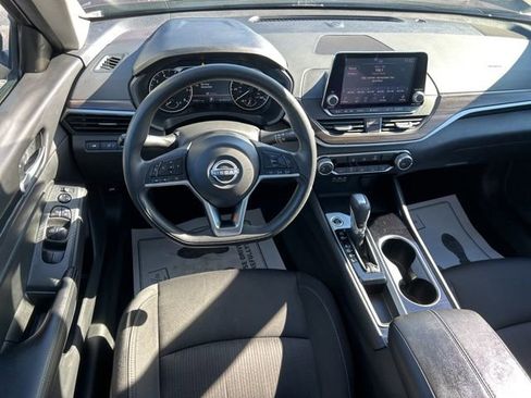 Used 2024 Nissan Altima 2.5 SV image 26
