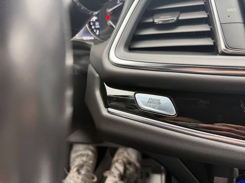 Used 2023 Buick Enclave Avenir AWD/4WD image 29