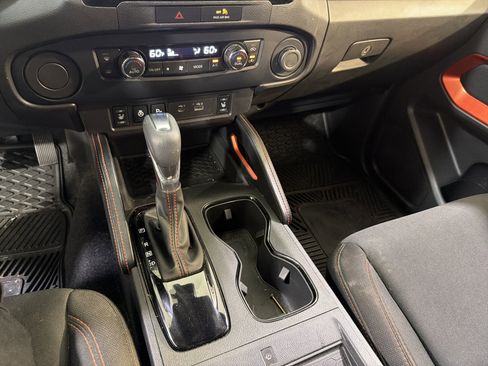 Used 2019 Nissan Frontier SL AWD/4WD image 20