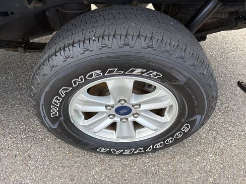 Used 2019 Ford F150 XLT AWD/4WD image 10