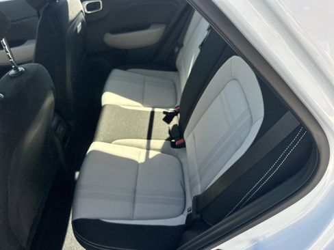 New 2026 Hyundai Venue SEL FWD image 13