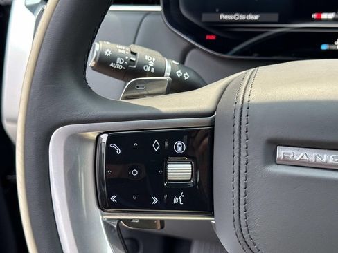 Certified 2024 Land Rover Range Rover SV AWD/4WD image 32