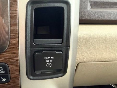 Used 2017 RAM 2500 Laramie w/ Convenience Group image 39