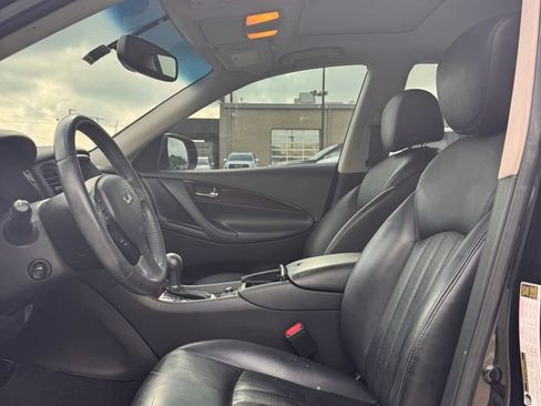 Used 2017 INFINITI QX50 AWD w/ Premium Package image 6