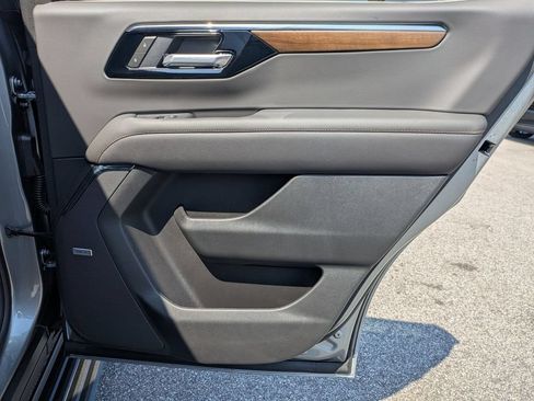 New 2026 Chevrolet Tahoe High Country AWD/4WD image 36
