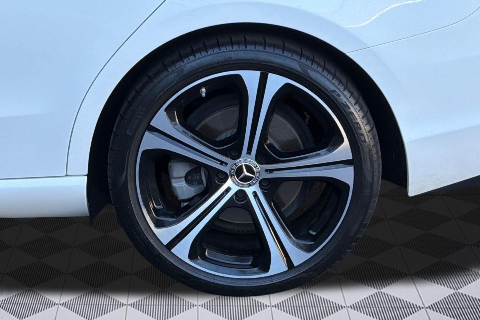 Used 2024 Mercedes-Benz C 300 Sedan image 12