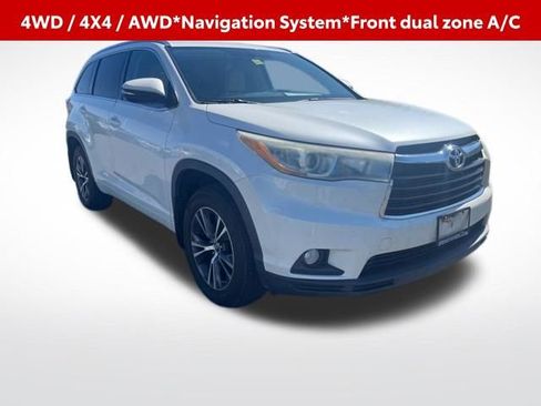 Used 2016 Toyota Highlander XLE image 3