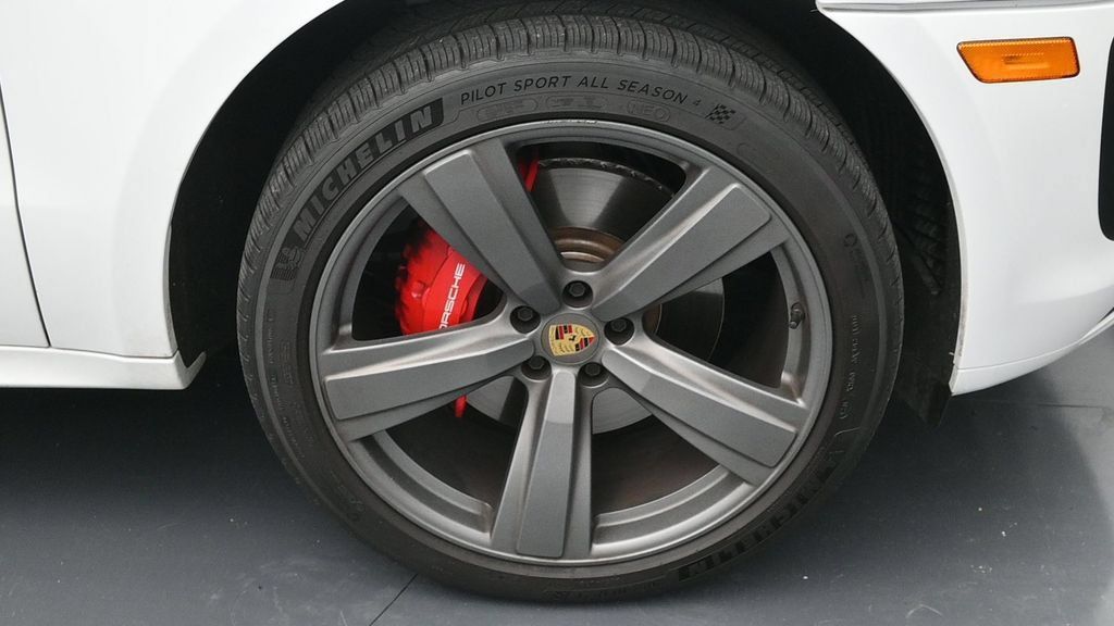 Certified 2026 Porsche Macan S AWD/4WD image 15