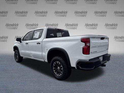 Used 2024 Chevrolet Silverado 1500 ZR2 w/ Technology Package image 8