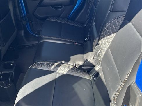 Used 2023 Jeep Gladiator Overland image 22