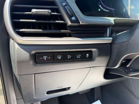 Used 2025 Kia Telluride EX X-Line AWD/4WD image 26