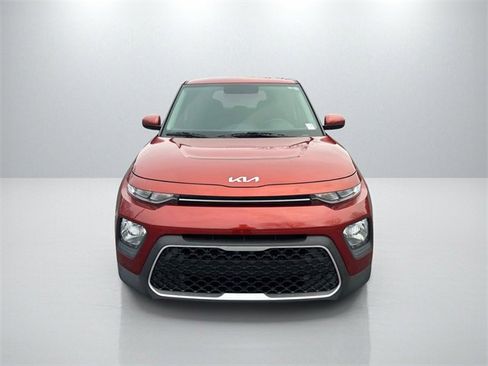 Certified 2022 Kia Soul LX image 2