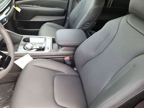 New 2025 Kia Carnival SX Prestige image 9