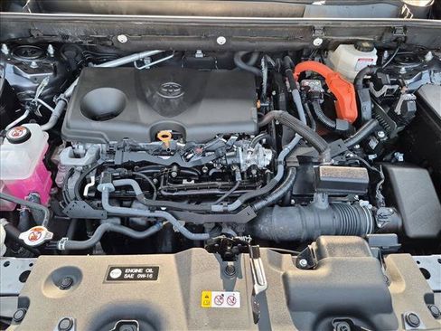 Used 2025 Toyota RAV4 XLE AWD/4WD image 22