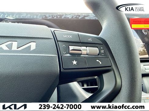 New 2026 Kia K4 LXS image 33