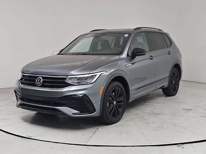 Certified 2022 Volkswagen Tiguan SE R-Line