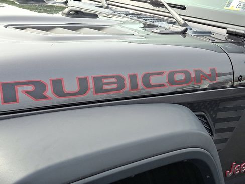 Used 2018 Jeep Wrangler Unlimited Rubicon image 32