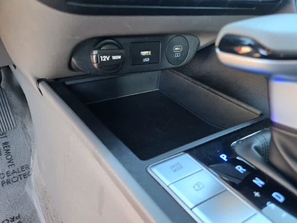 Used 2024 Hyundai Elantra SEL FWD image 14