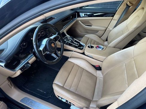 Used 2018 Porsche Panamera 4 image 7