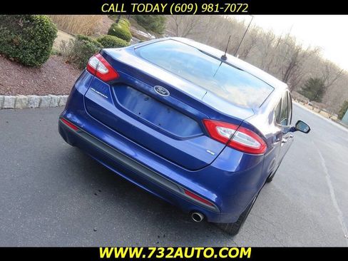 Used 2014 Ford Fusion SE image 16