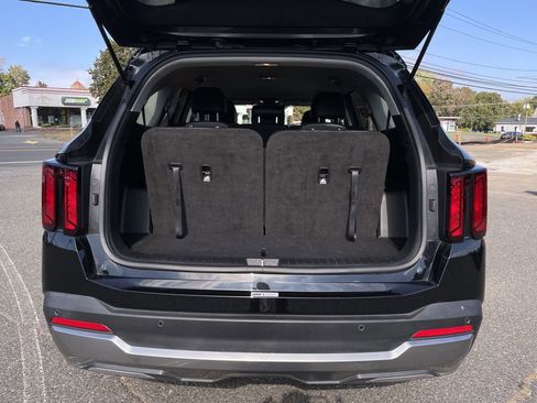 Certified 2024 Kia Sorento S image 11