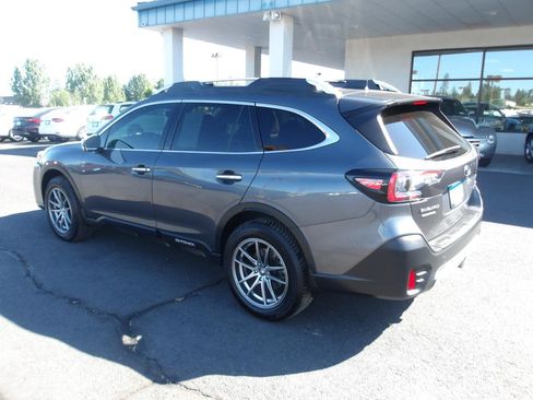 Used 2020 Subaru Outback Touring XT AWD/4WD image 3