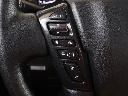 Used 2022 Nissan Frontier SV w/ Technology Package RWD image 21