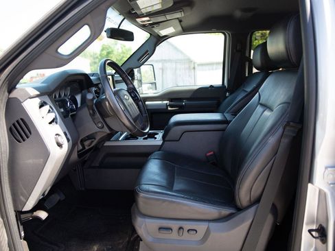 Used 2014 Ford F250 Lariat w/ Chrome Package AWD/4WD image 21
