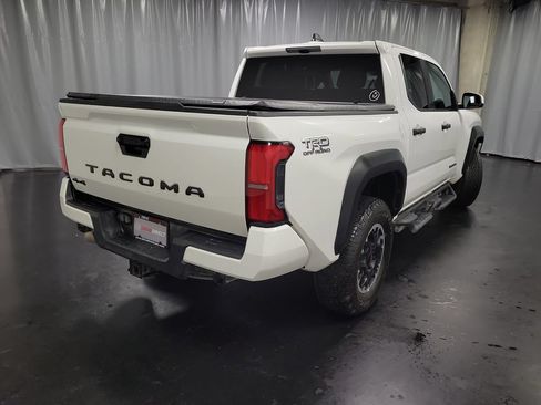 Used 2025 Toyota Tacoma TRD Off-Road AWD/4WD image 8