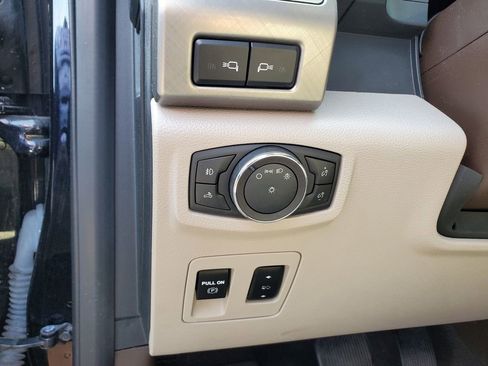 Used 2019 Ford F150 Limited AWD/4WD image 17