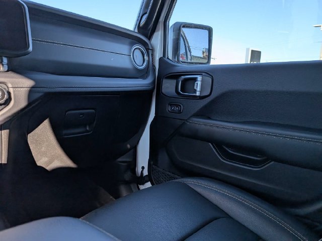 Used 2025 Jeep Gladiator Sport AWD/4WD image 15