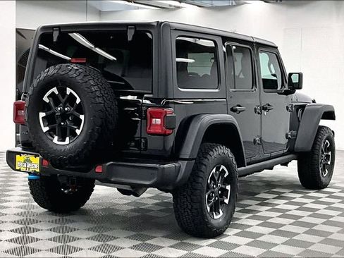 Used 2025 Jeep Wrangler Unlimited Rubicon 4xe w/ Safety Group AWD/4WD image 13