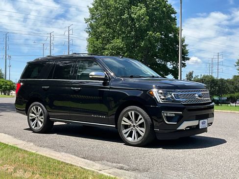 Used 2020 Ford Expedition Platinum AWD/4WD image 4