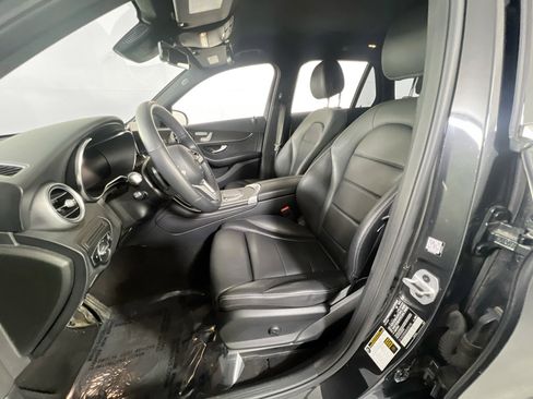 Used 2022 Mercedes-Benz GLC 300 4MATIC SUV image 21