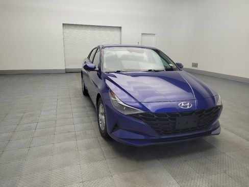 Used 2021 Hyundai Elantra SE image 13